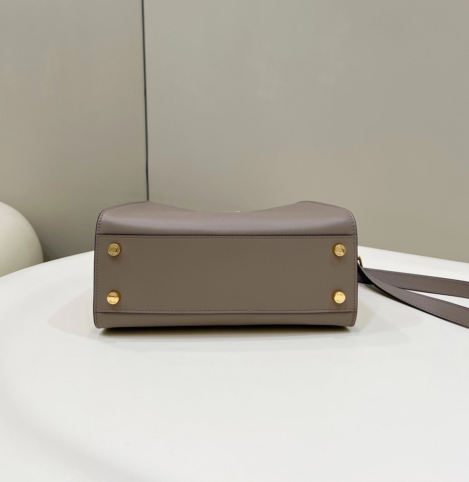 Fendi Peekaboo 27 Camel Brown Calfskin - Image 9