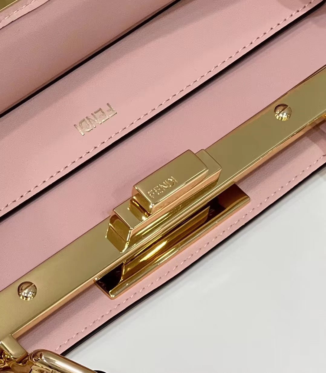 Fendi Peekaboo 33 Light Pink Calfskin - Image 5
