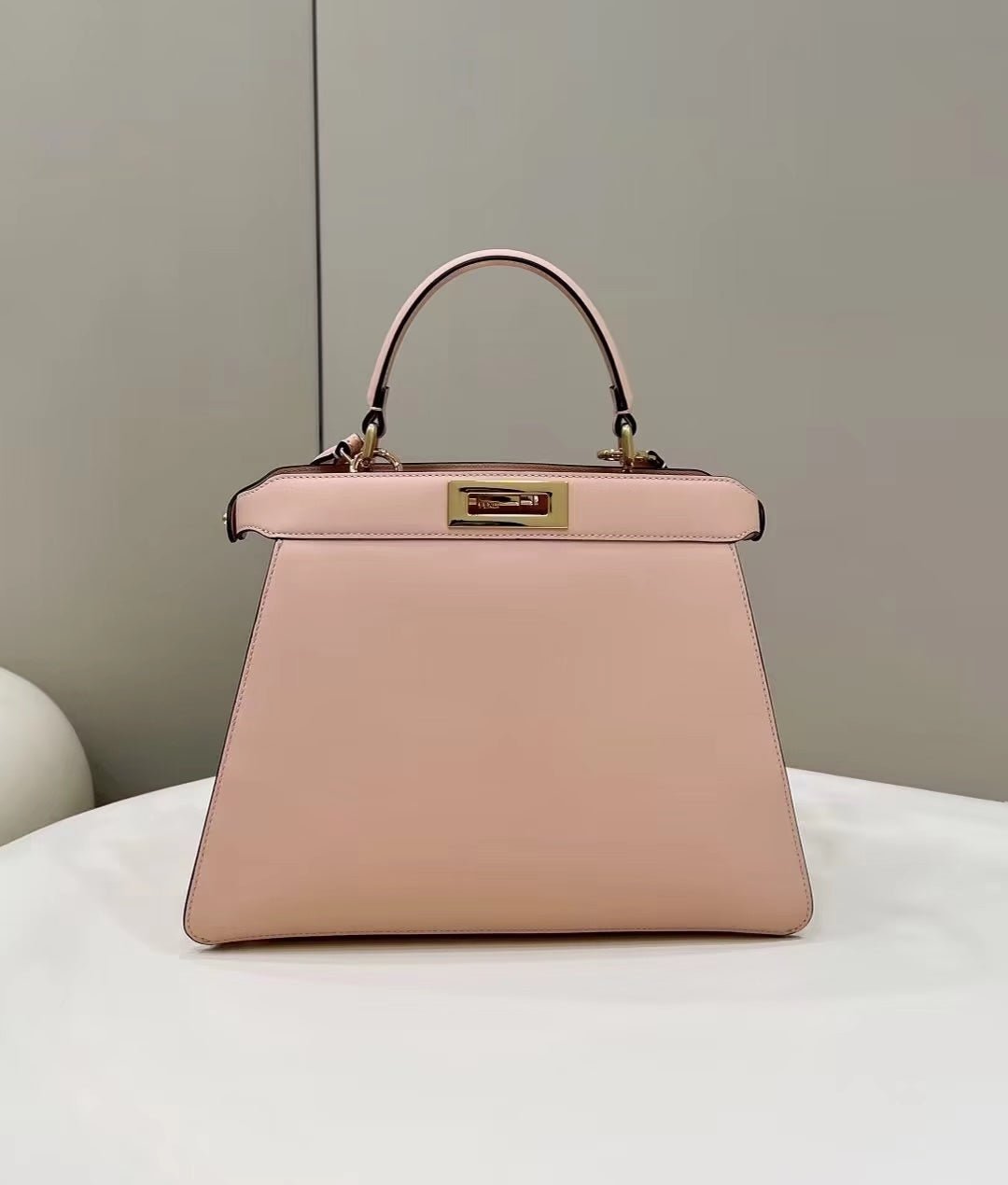 Fendi Peekaboo 33 Light Pink Calfskin - Image 3