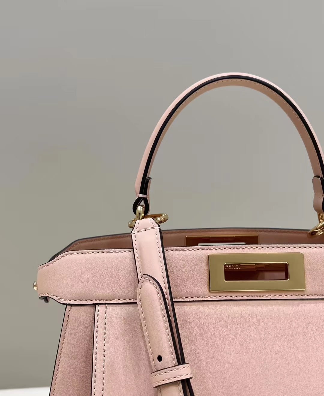 Fendi Peekaboo 33 Light Pink Calfskin - Image 9