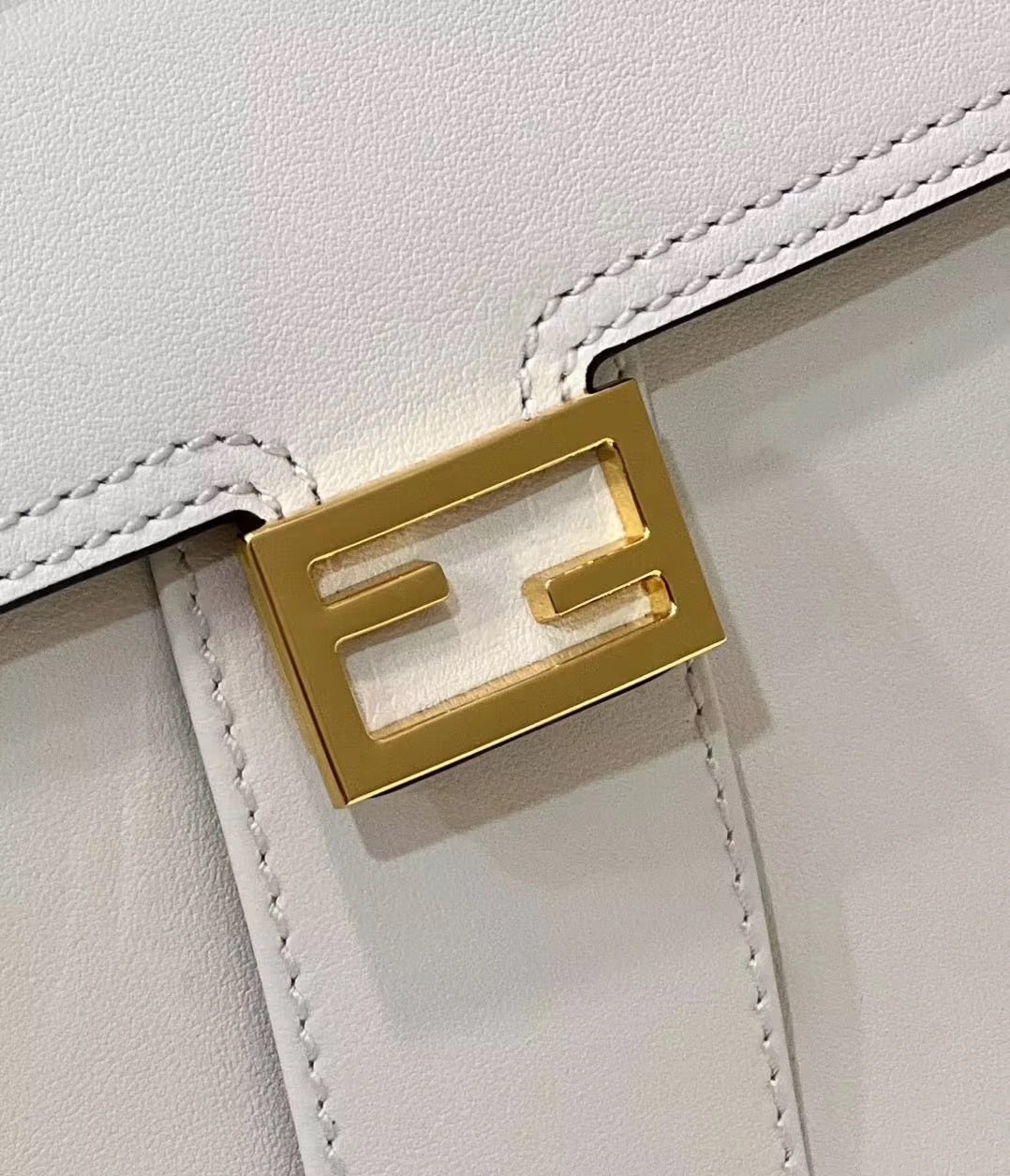Fendi Peekaboo Mini 23 White Calfskin - Image 5