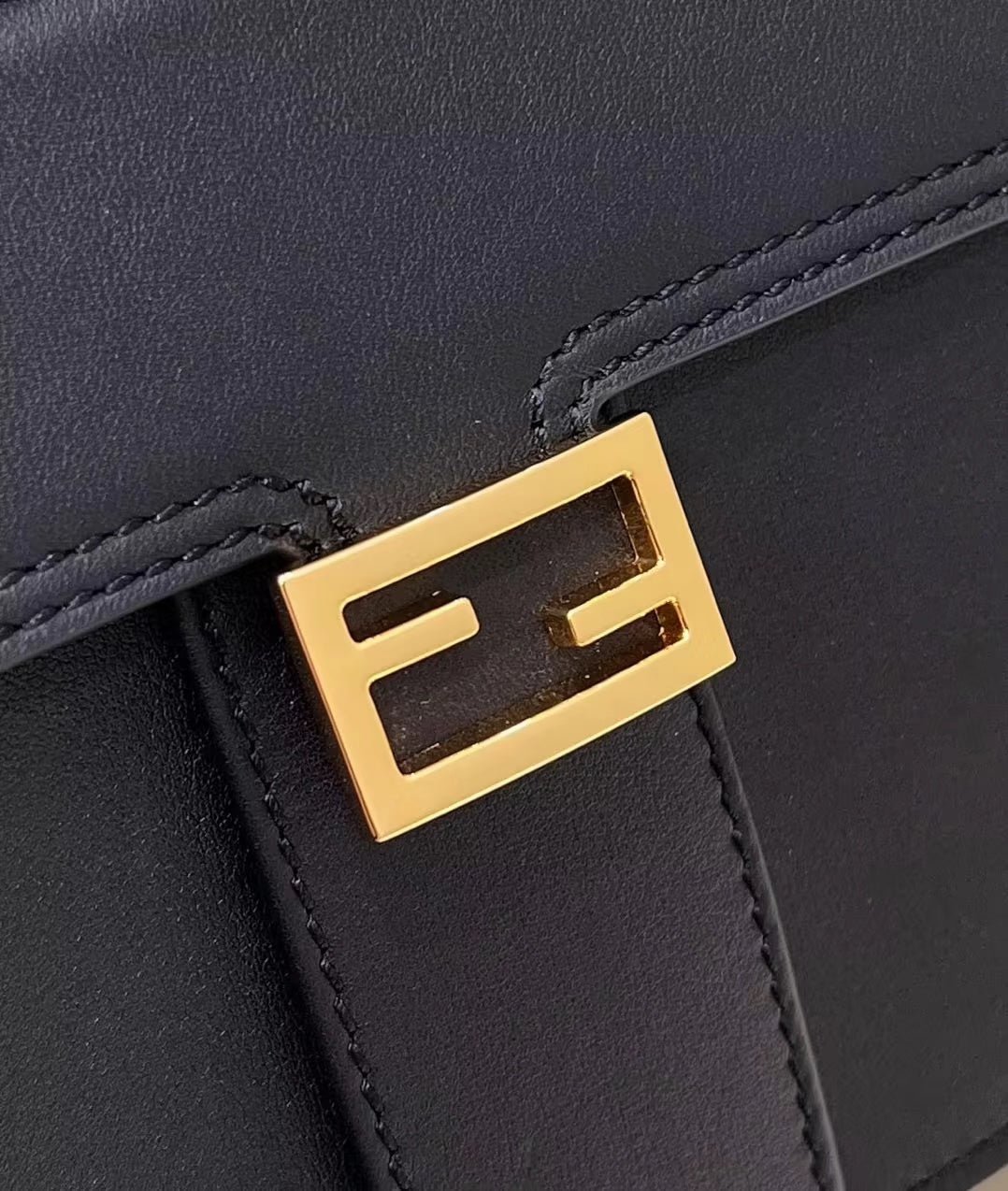 Fendi Peekaboo Mini 23 Black Calfskin - Image 5