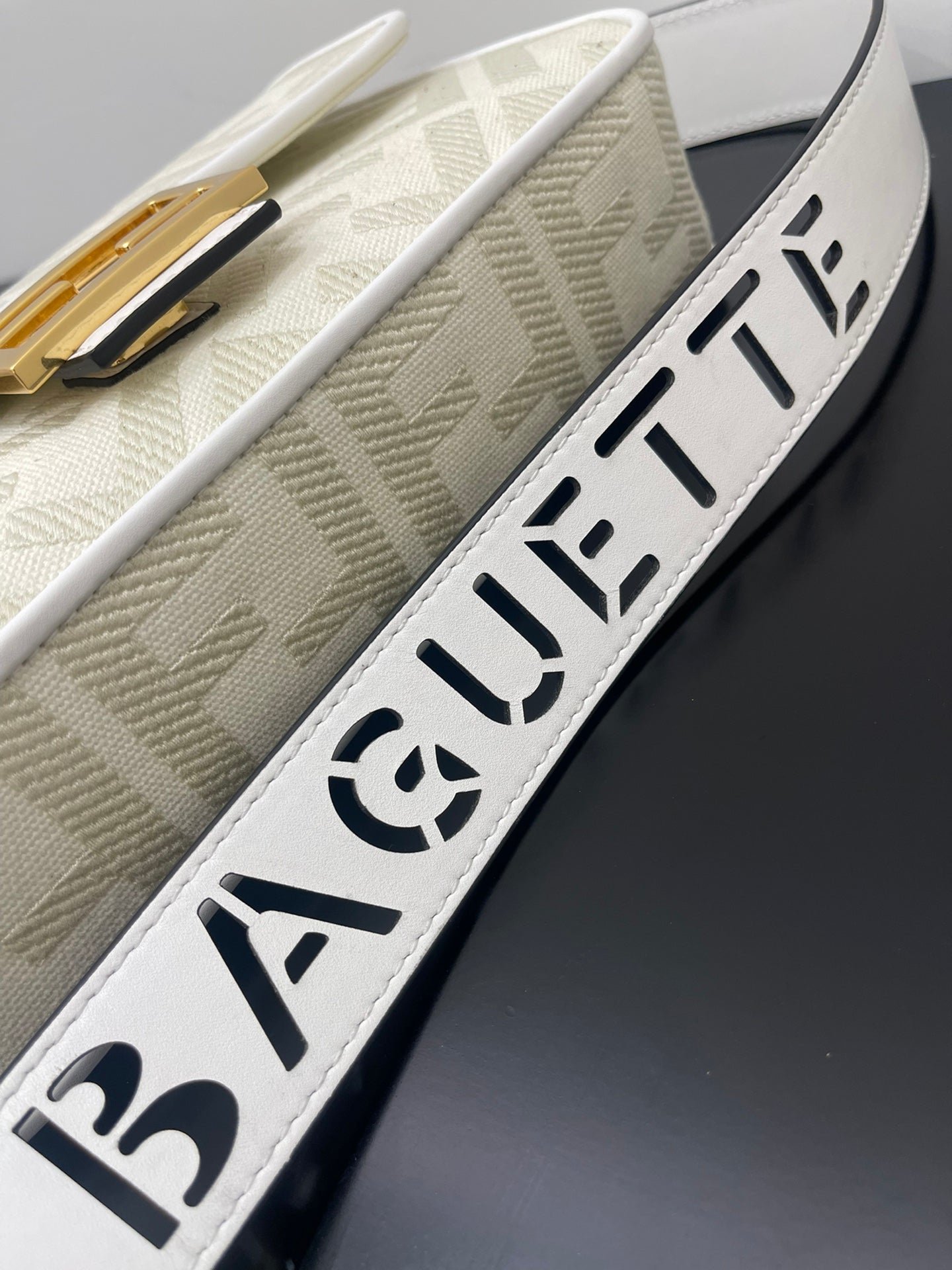 Fendi 26 Baguette White Nappa Leather Gold - Image 9