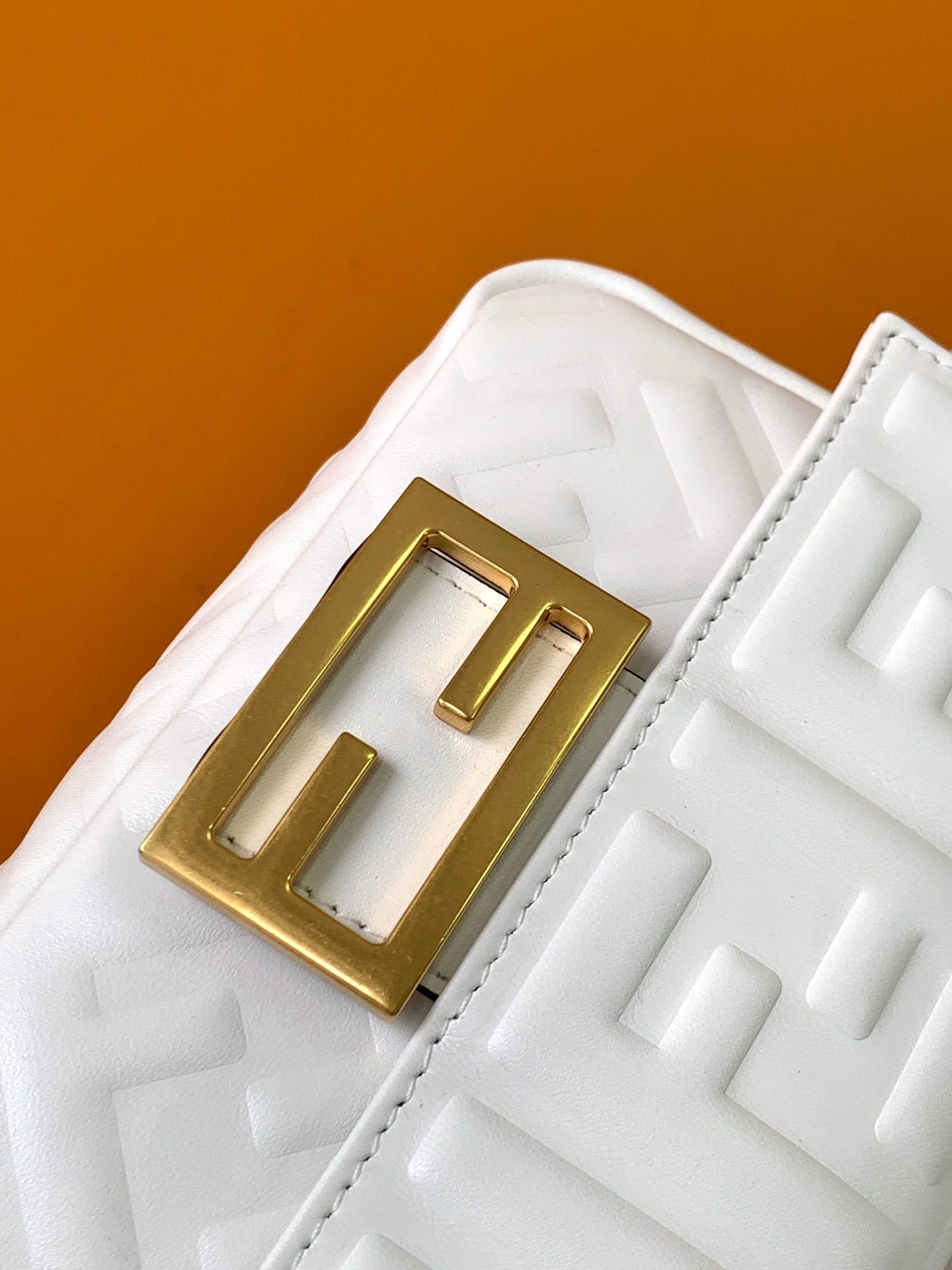 Fendi Mini Baguette 20 White Motif Calfskin Bag - Image 5