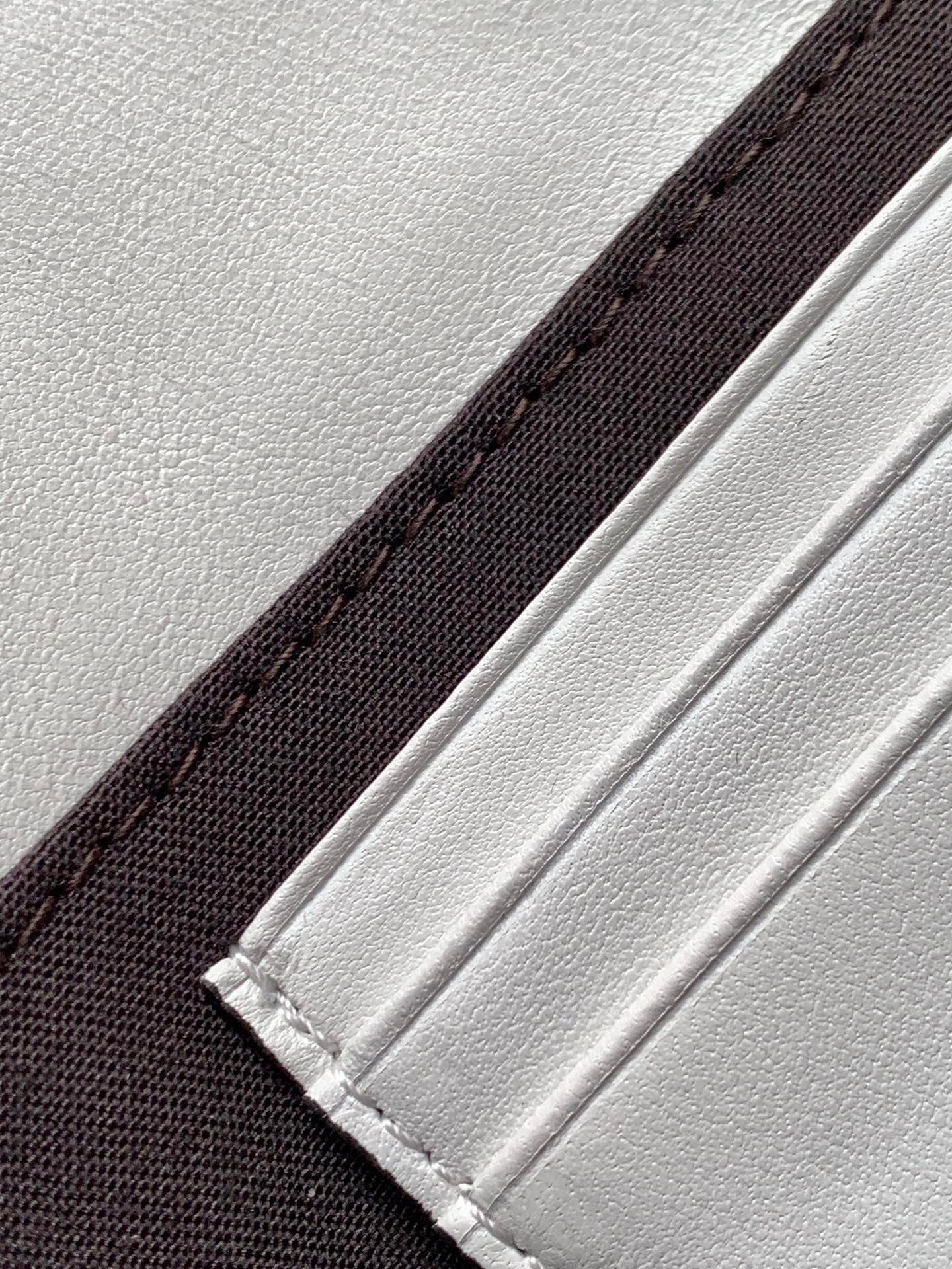 Fendi Mini Baguette 20 White Motif Calfskin Bag - Image 9