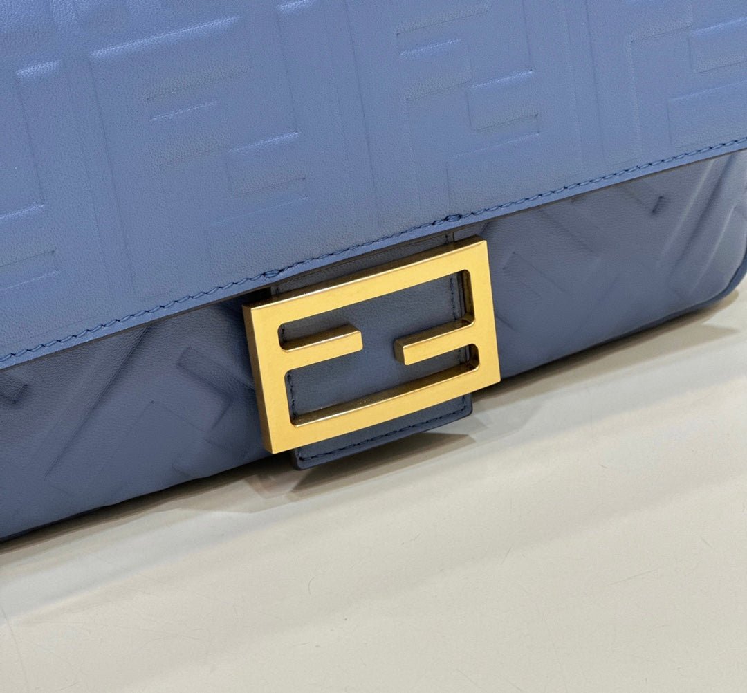 Fendi Baguette 27 Blue Lambskin - Image 3