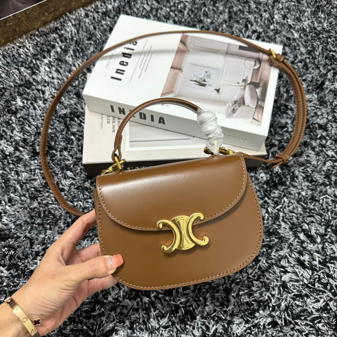 Celine Besace Triomphe 17 Calfskin Bag - Image 4