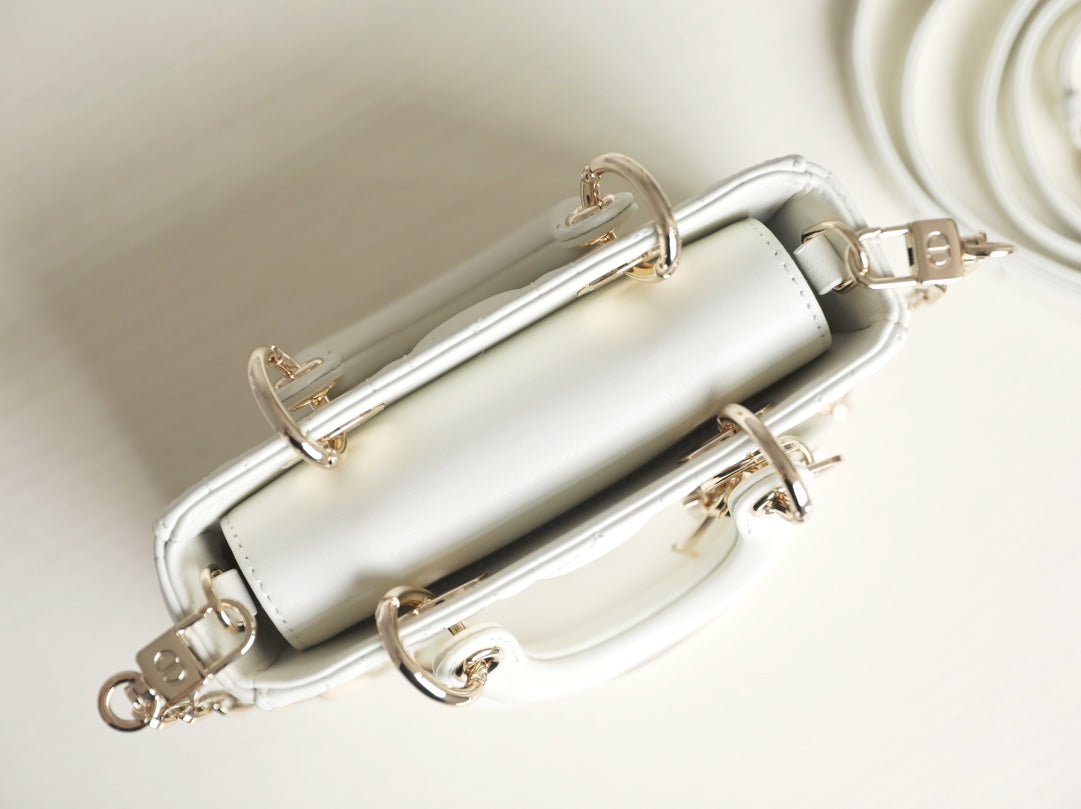 Dior Lady D-Joy Micro 16 White Lambskin Handbag - Image 5