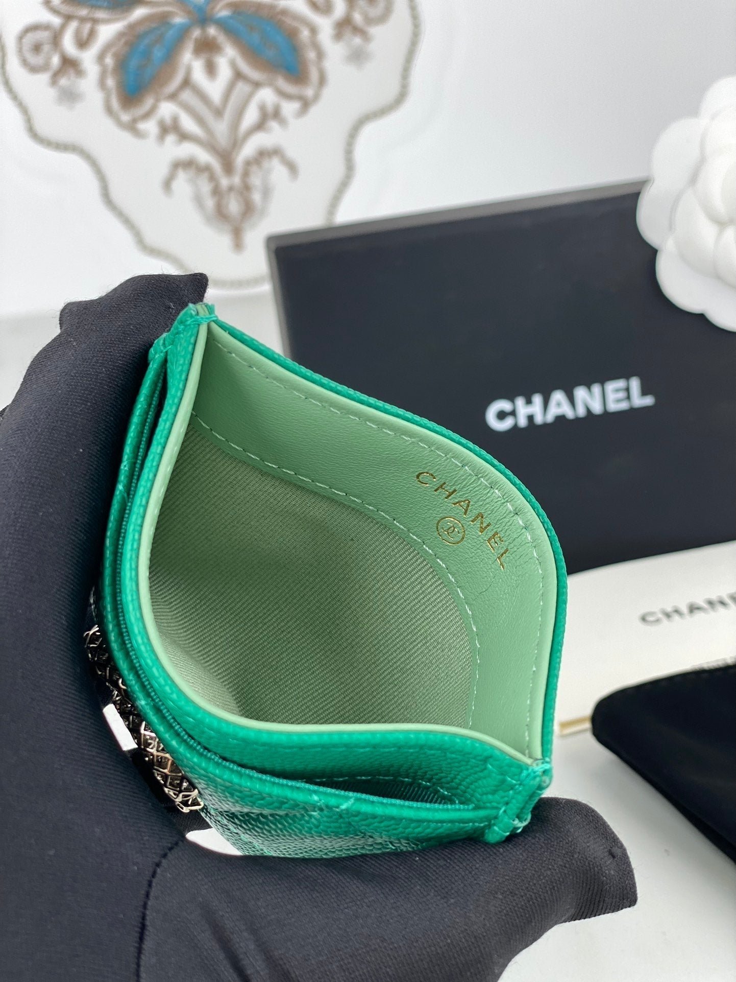 CHANEL Green Lambskin Crystal CC Card Case - Image 3