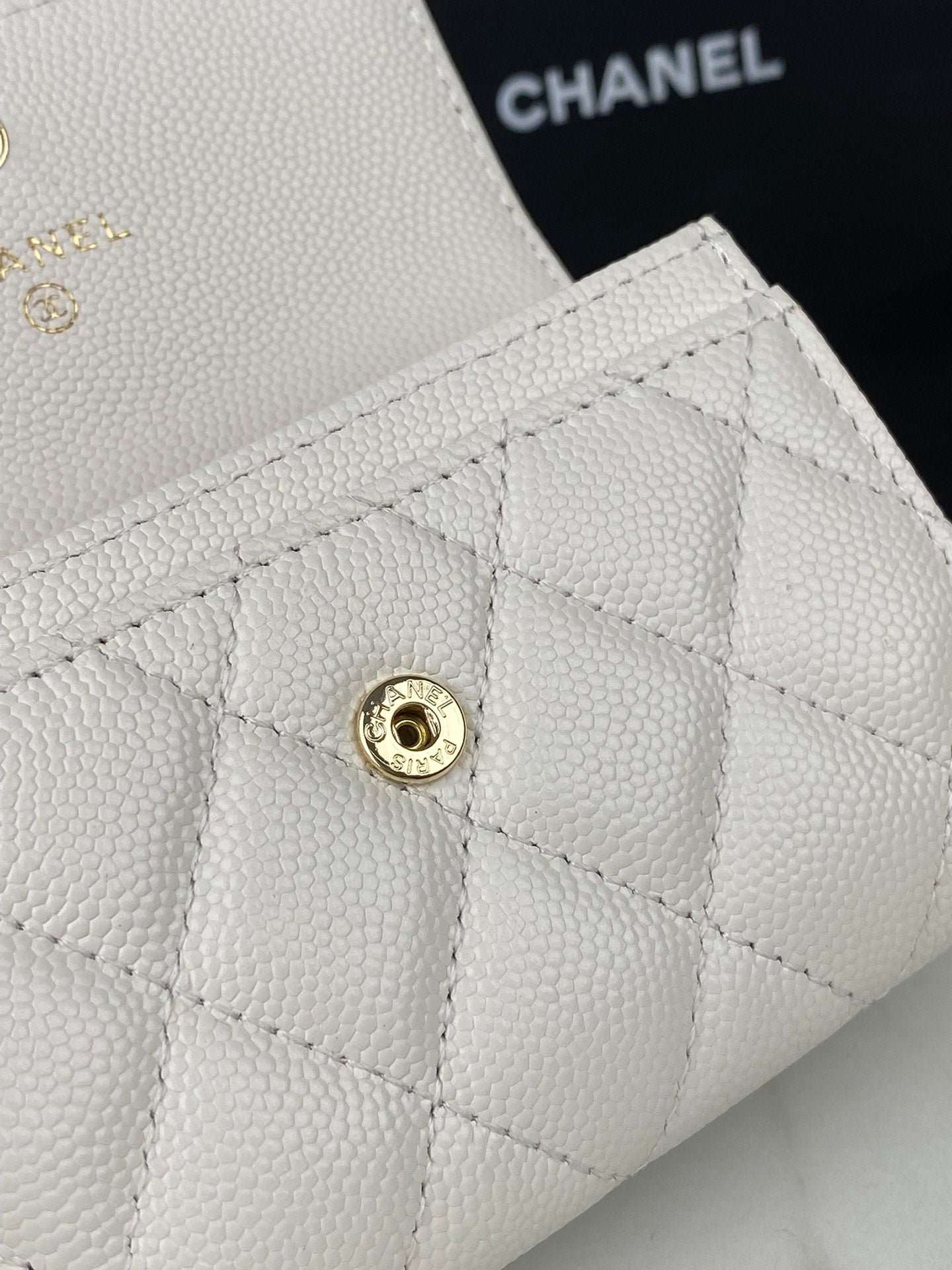 Chanel White Lambskin Crystal Bag - Image 6