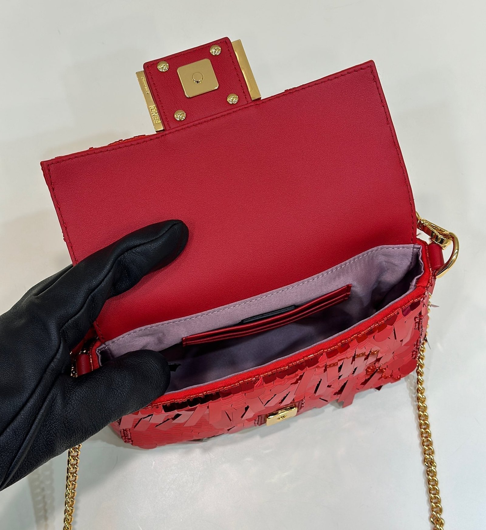 Fendi Baguette 27 Cerise Pink Lambskin Gold - Image 4