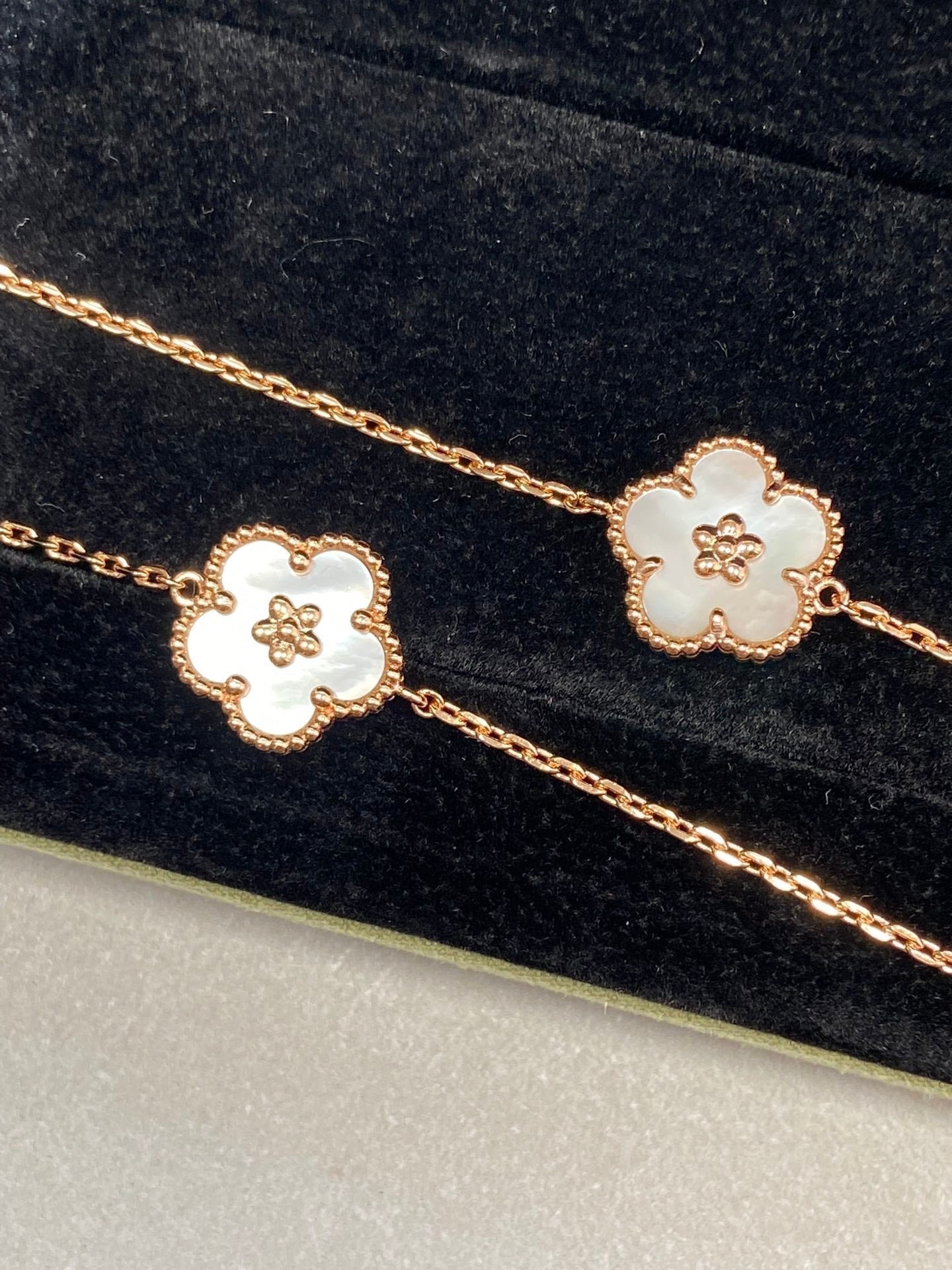 VCA Butterfly Pink Gold Pink MOP Bracelet - Image 5