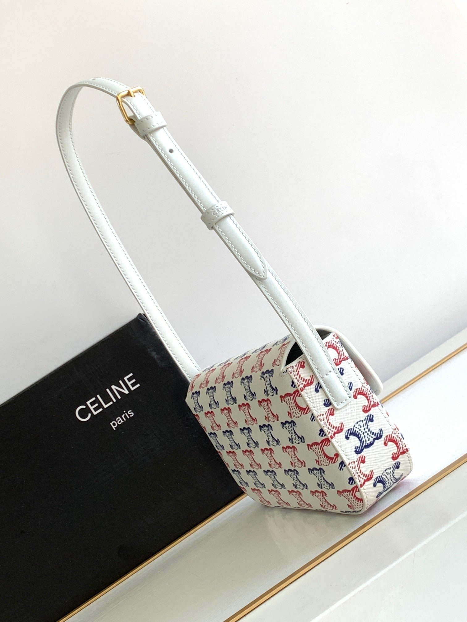 Celine Triomphe 20 Cowhide Bag - Image 4