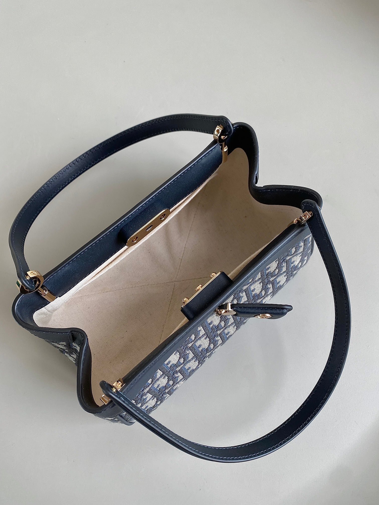 Dior Medium 22 Key Jacquard Handbag Blue - Image 4