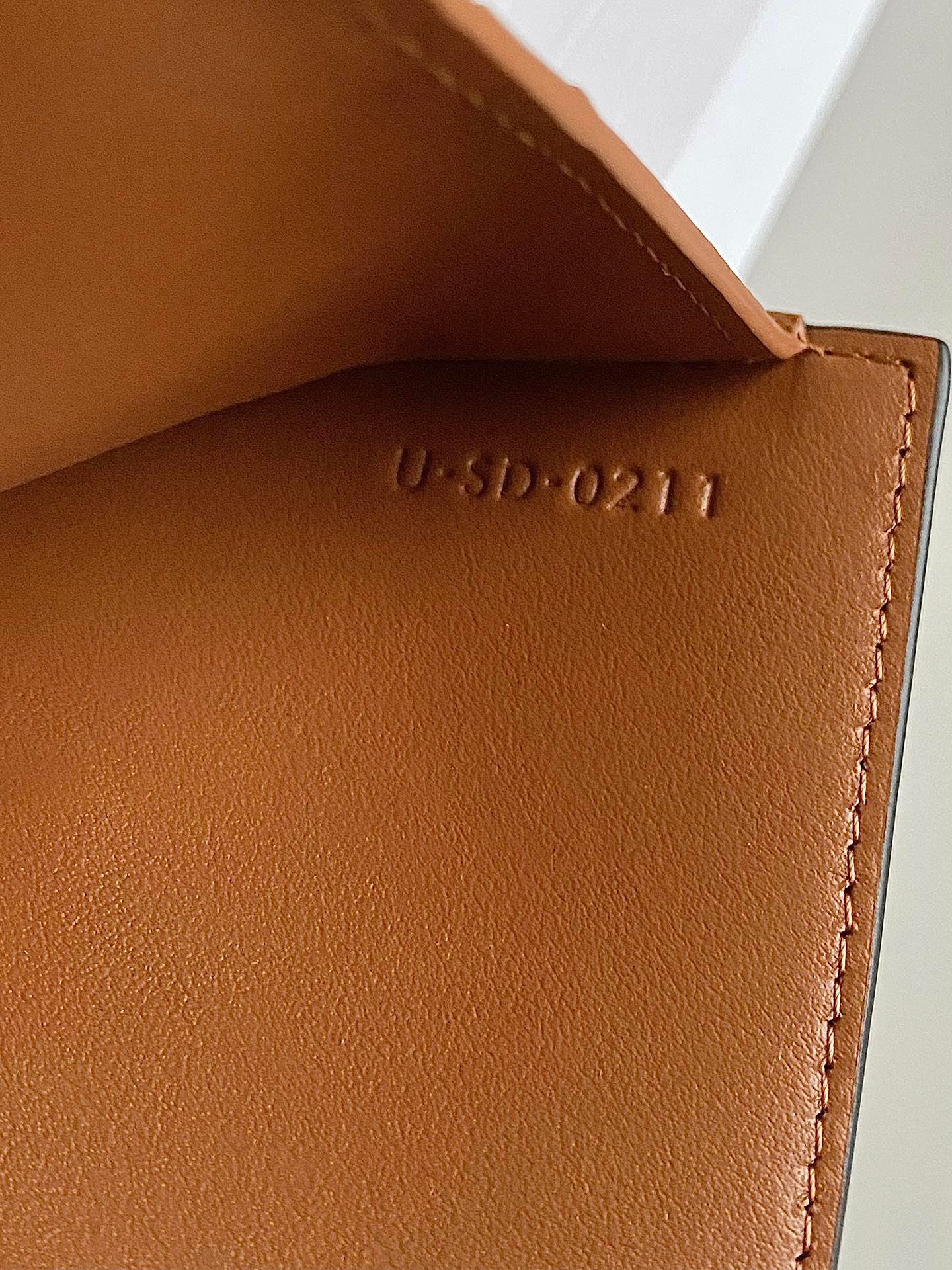 CELINE Triomphe Canvas Wallet - Image 6