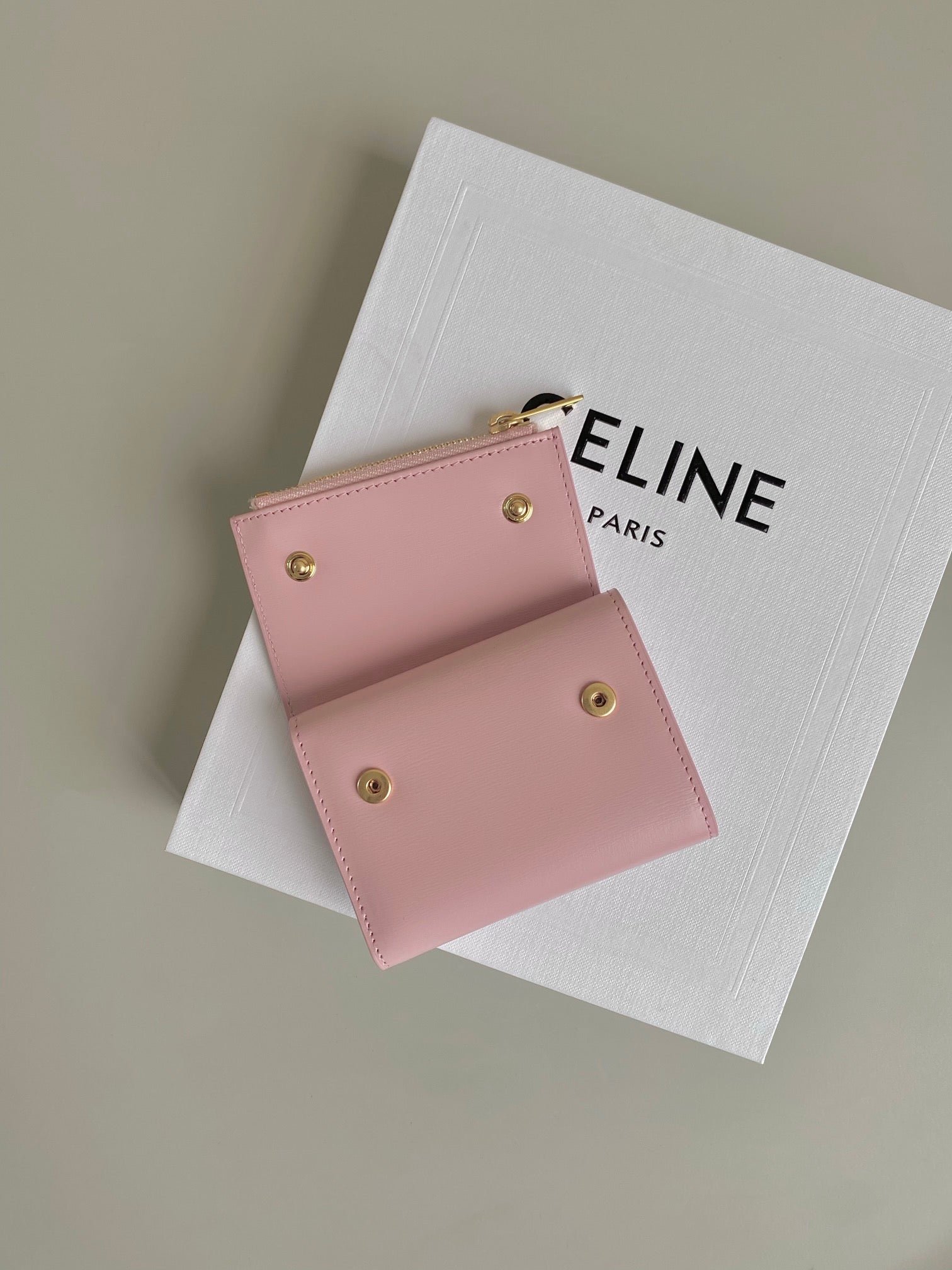 CELINE Tan Triomphe Short Wallet - Image 3