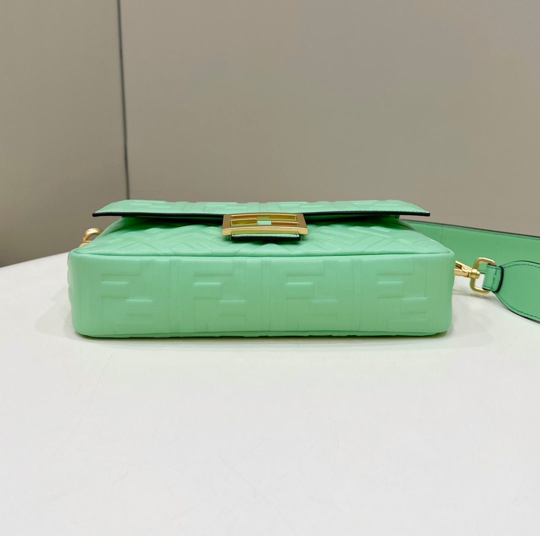 Fendi Baguette 27 De York Green Soft Lambskin - Image 3