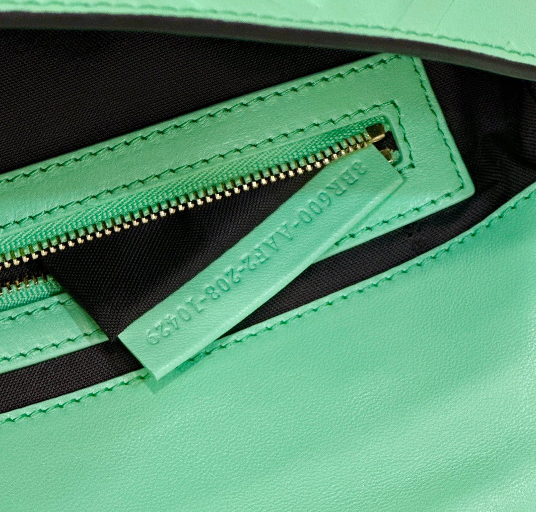 Fendi Baguette 27 De York Green Soft Lambskin - Image 5
