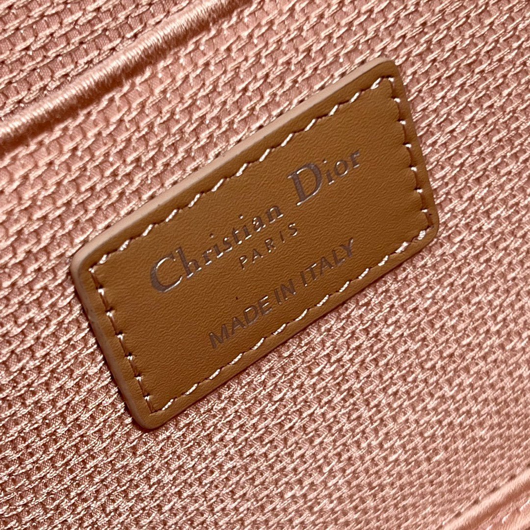 Dior Travel 25 Dove Gray Quilted Vanity Bag - Image 8