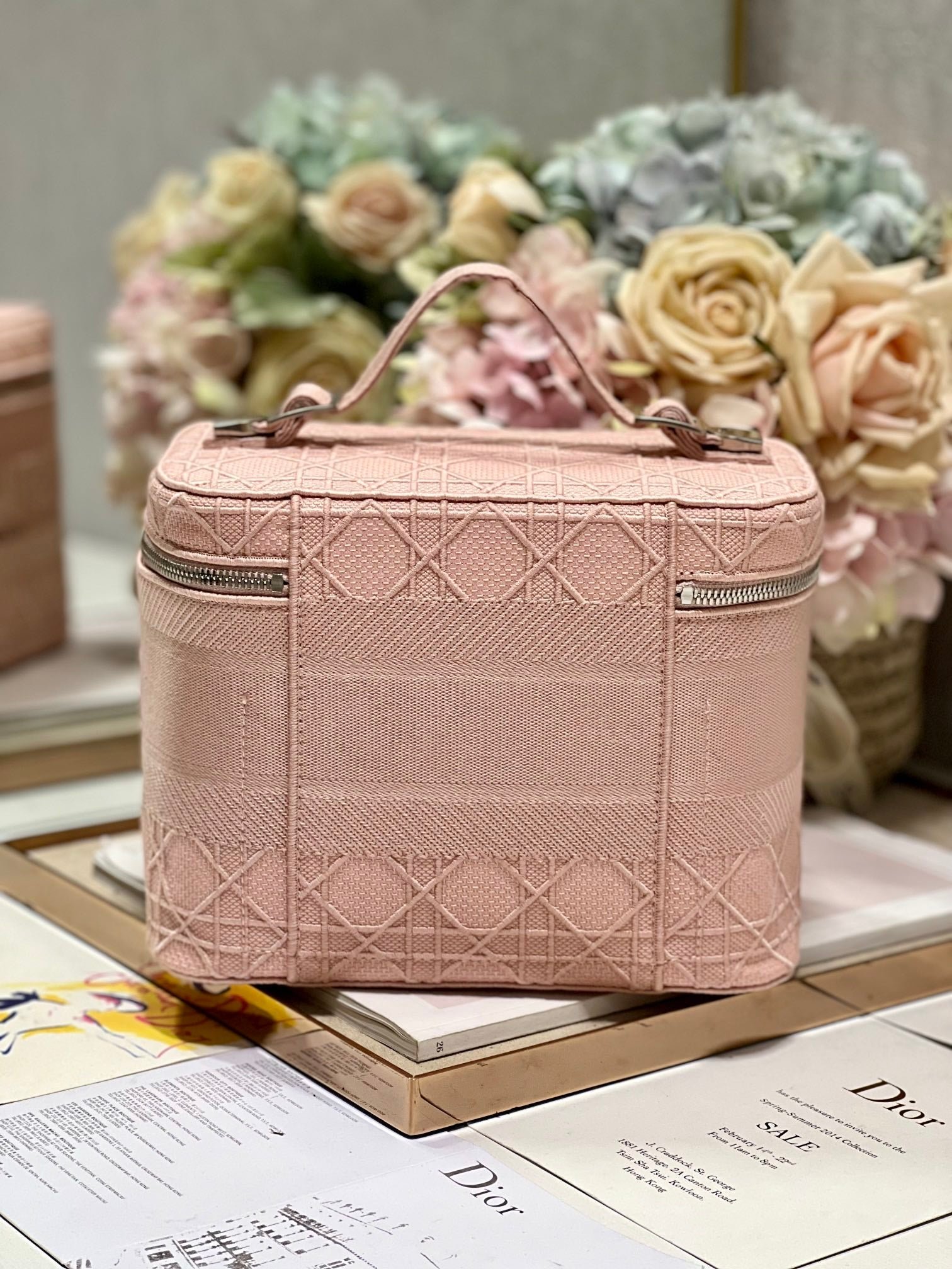 Dior Travel 25 Dove Gray Quilted Vanity Bag - Image 3