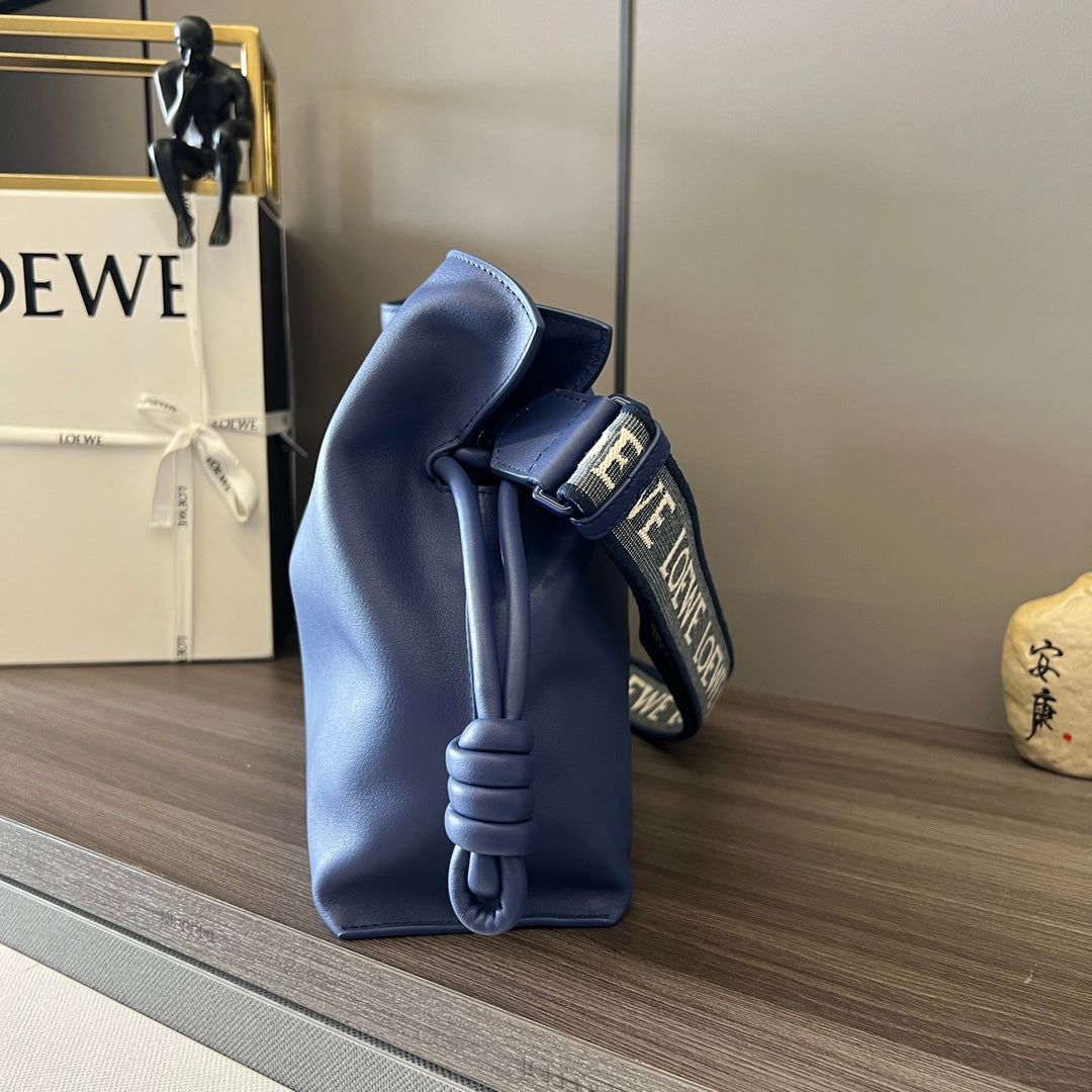 Loew BLue Purple Flamenco Puffer Shoulder Bag - Image 4