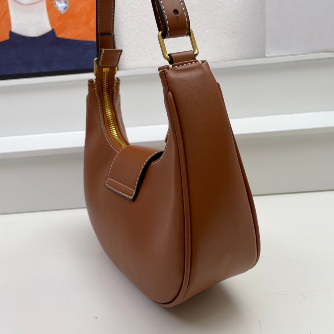 Celine Triomphe 23 Calfskin Hobo Bag - Image 4