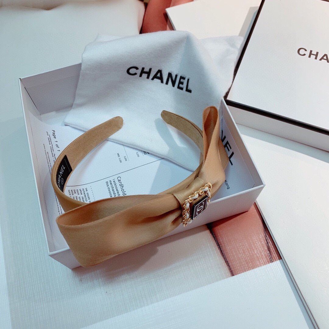 Alternative view of CHANEL CAMEL BEIGE SILK HAIRBAND 832202