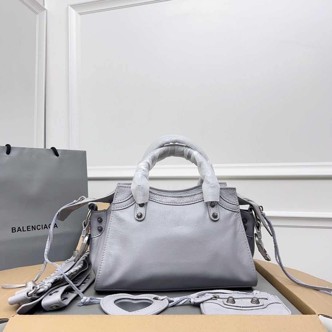 Balenciaga Neo Cagole 26cm Grey Lambskin - Image 6