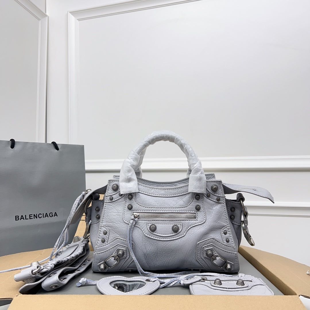 Balenciaga Neo Cagole 26cm Grey Lambskin - Image 9