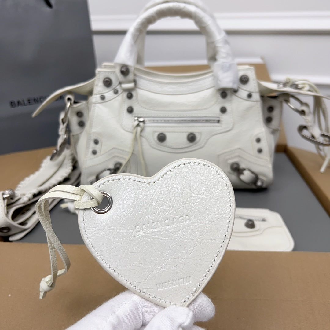 Balenciaga Neo Cagole 26cm White Lambskin - Image 6