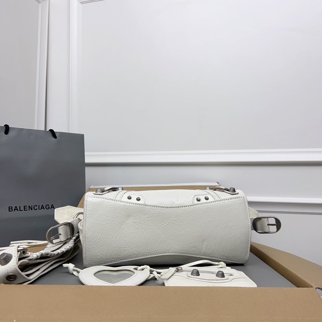Balenciaga Neo Cagole 26cm White Lambskin - Image 7