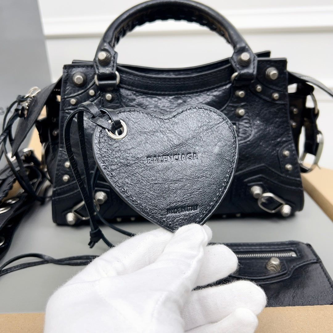 Balenciaga Neo Cagole 26cm Black Lambskin - Image 7
