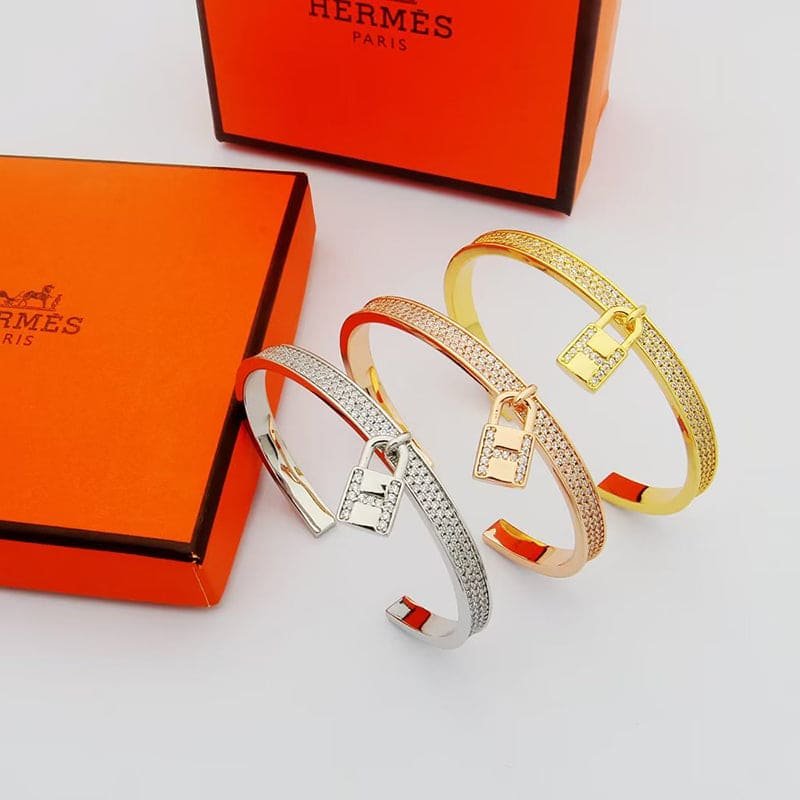 Hermès Kelly Paved Diamond Lock Bracelet - Image 4
