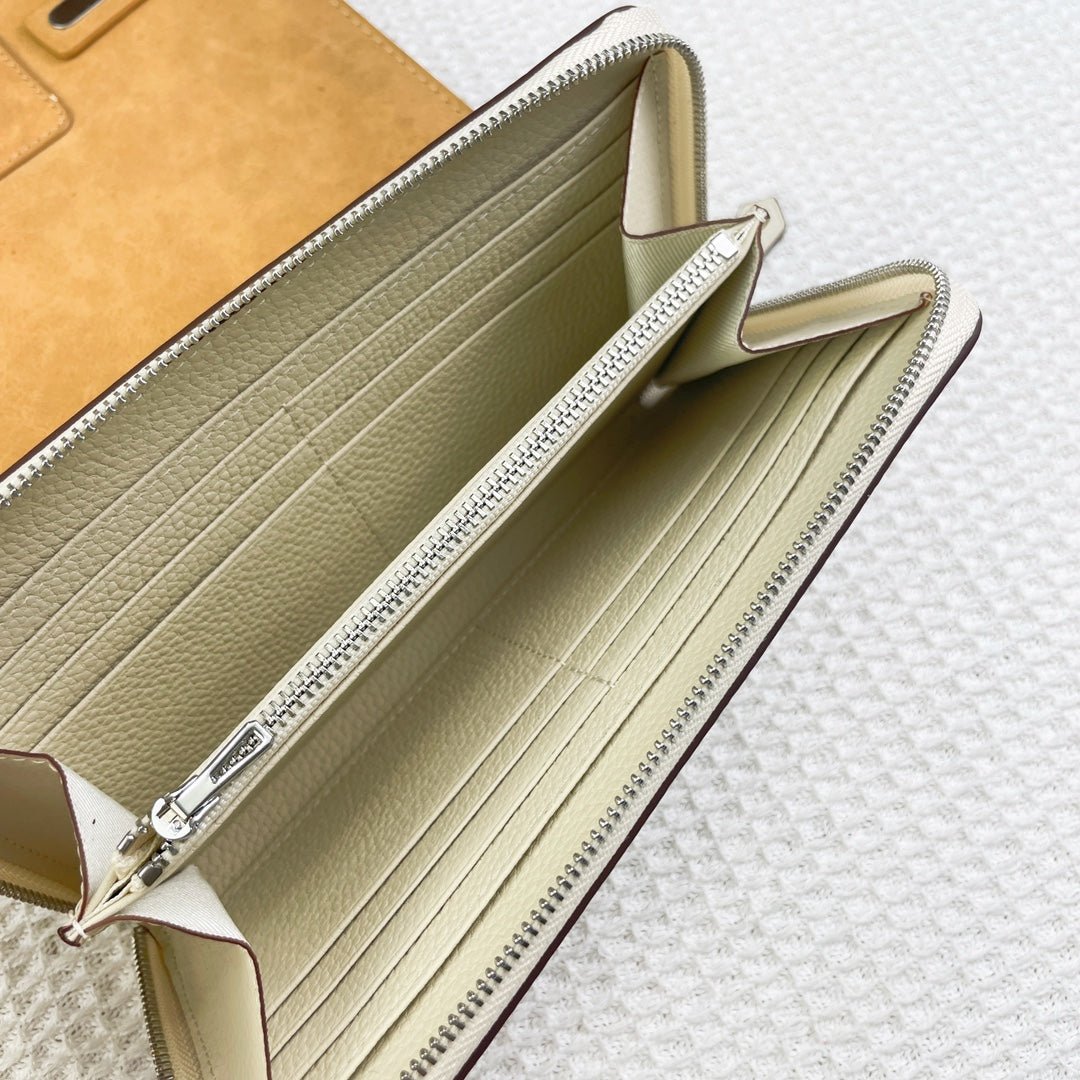 Alternative view of HERMES SILK'IN CLASSIC WALLET 20 WHITE GRAINED CALFSKIN