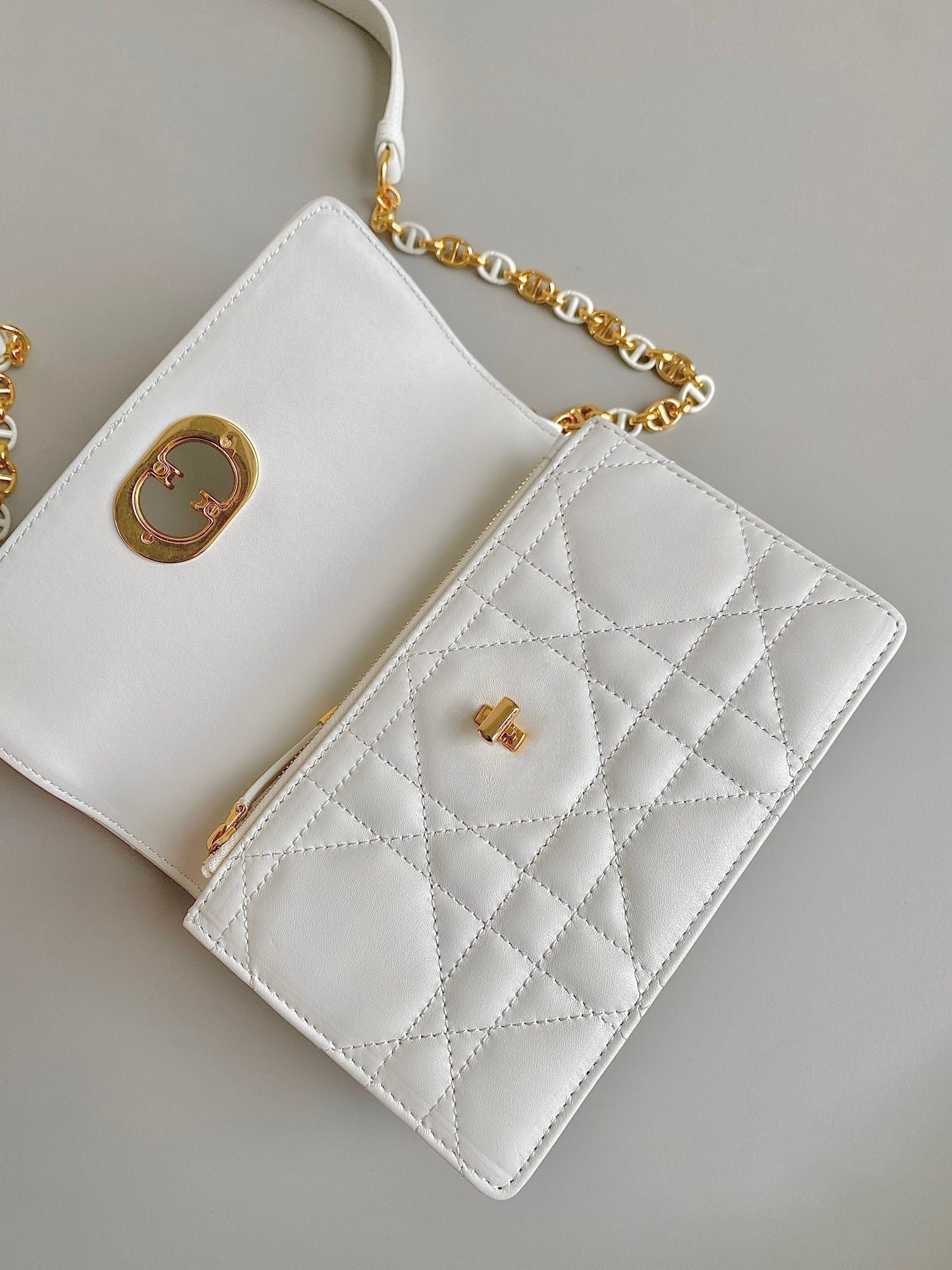 Dior Mini Chain 17 Calfskin Bag White - Image 3