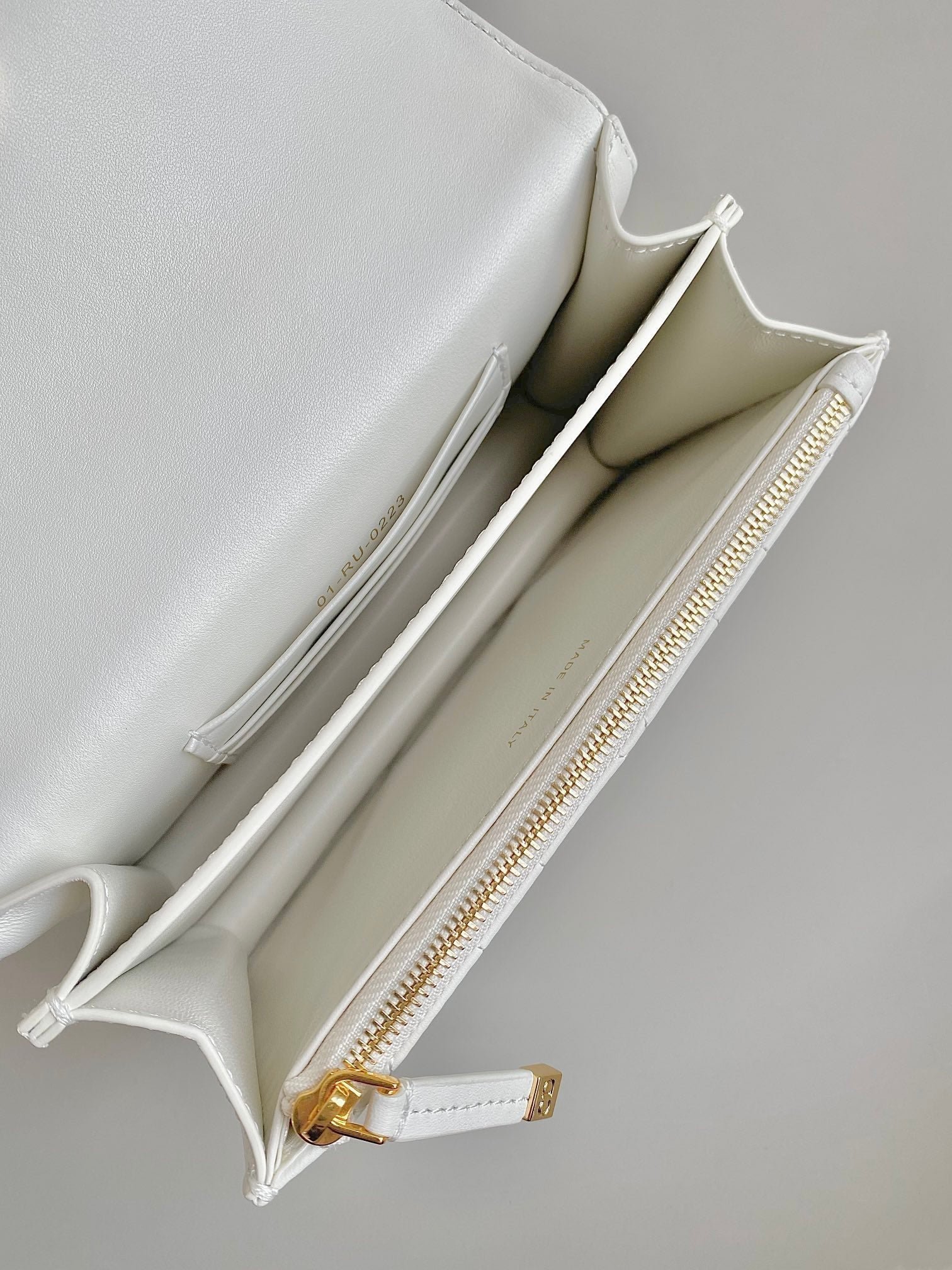 Dior Mini Chain 17 Calfskin Bag White - Image 7