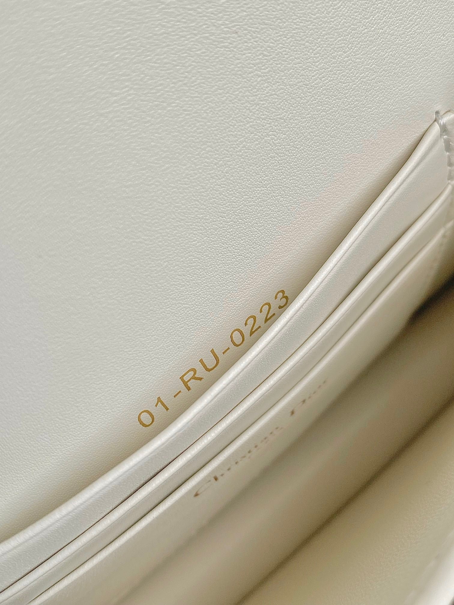 Dior Mini Chain 17 Calfskin Bag White - Image 8