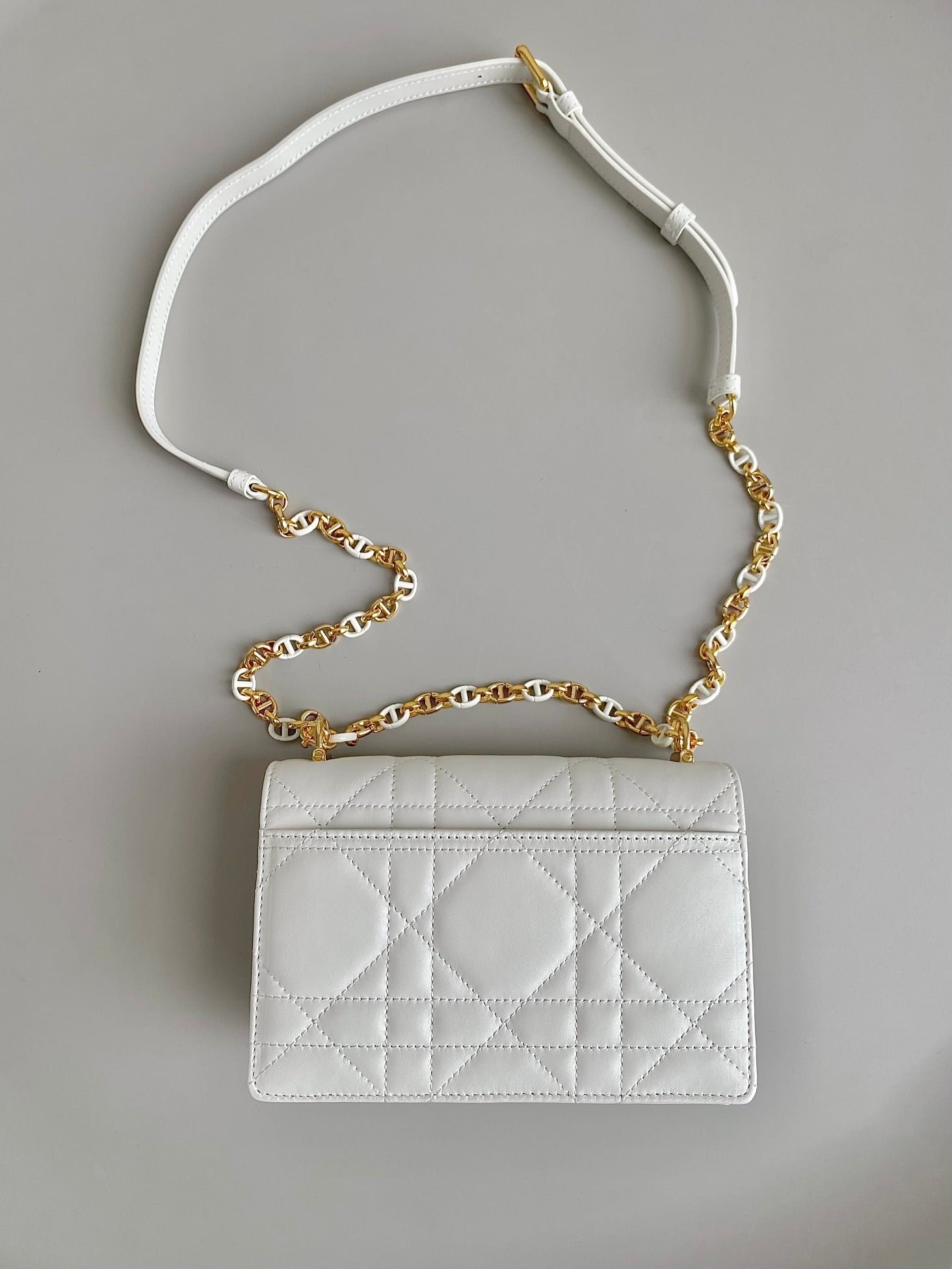 Dior Mini Chain 17 Calfskin Bag White - Image 4