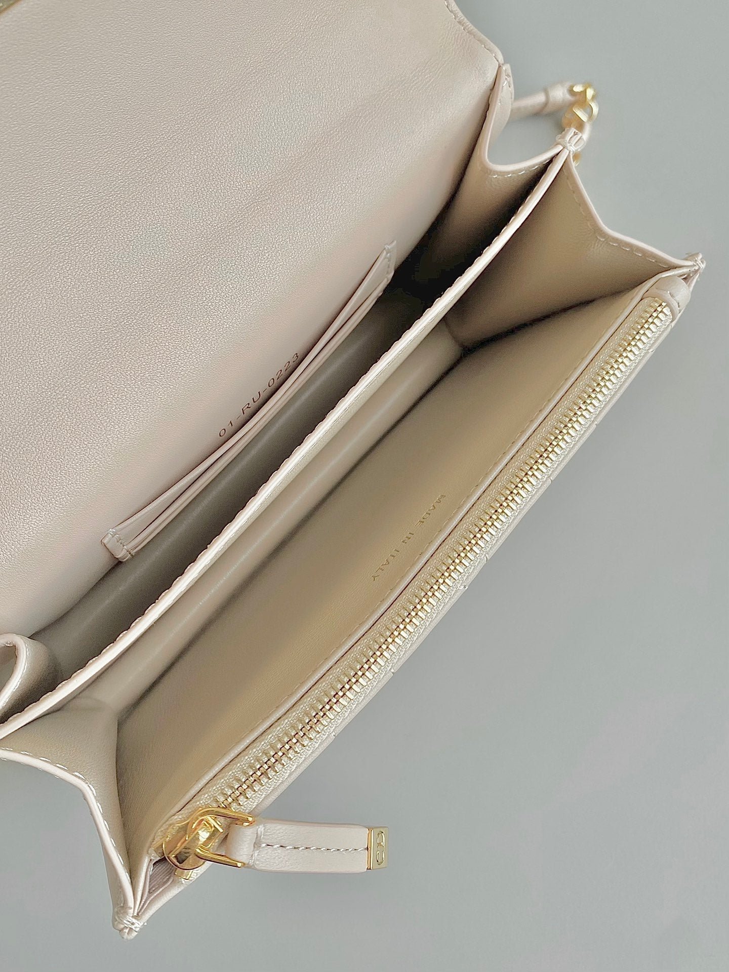 Dior Mini Chain 17 Calfskin Bag Beige - Image 7