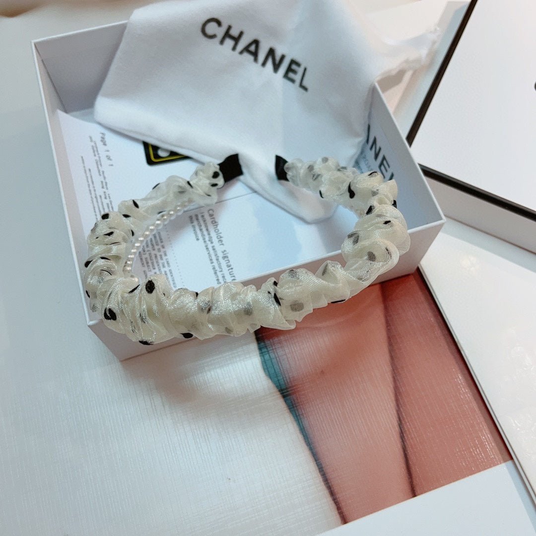 Alternative view of CHANEL WHITE VOILE FABRIC HAIRBAND WITH PEARL CHAIN 867188