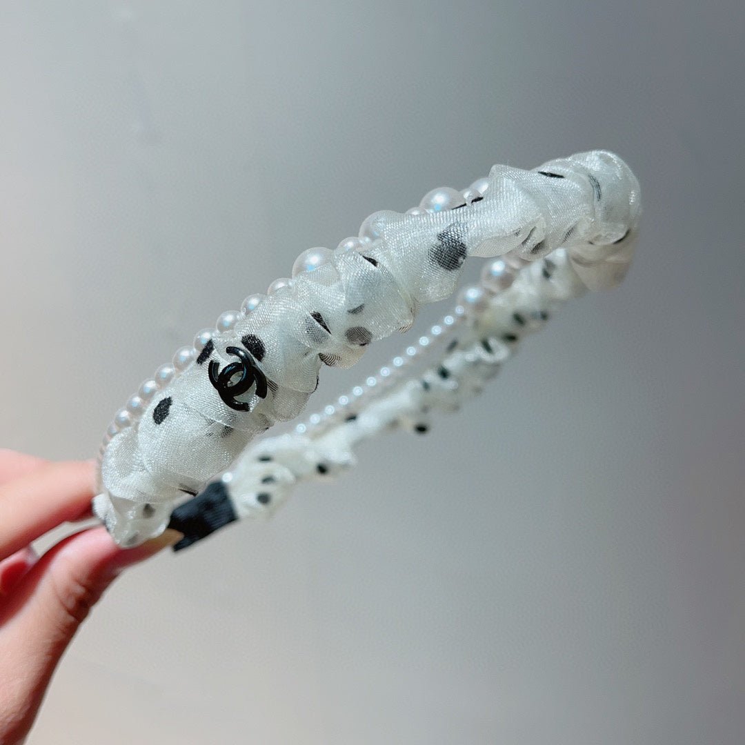 Chanel White Polka Dot Tulle Pearl Twisted Headband - Image 6