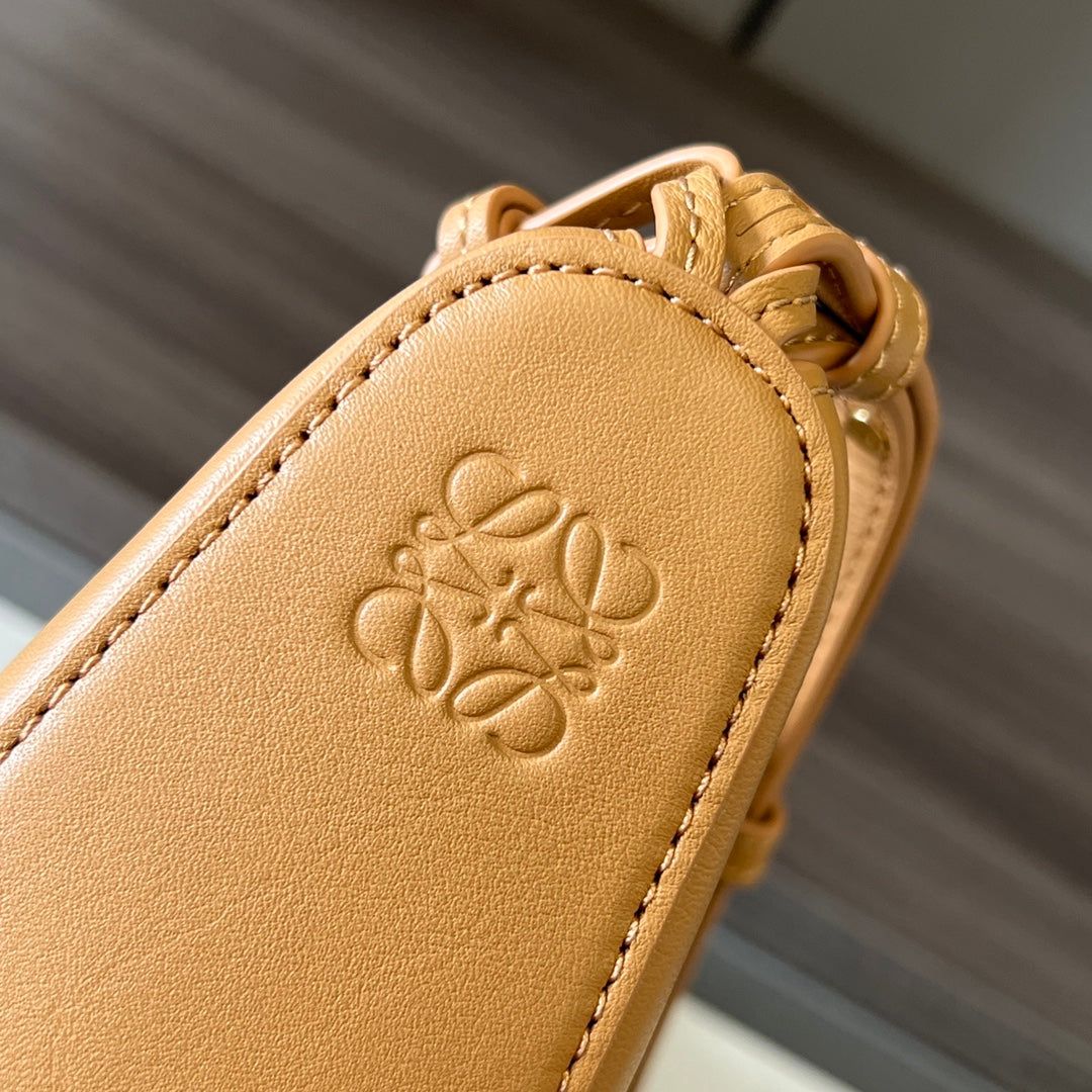 LOE LUNA HOBO 28 BAG IN PASTEL ORANGE CALFSKIN - Image 5