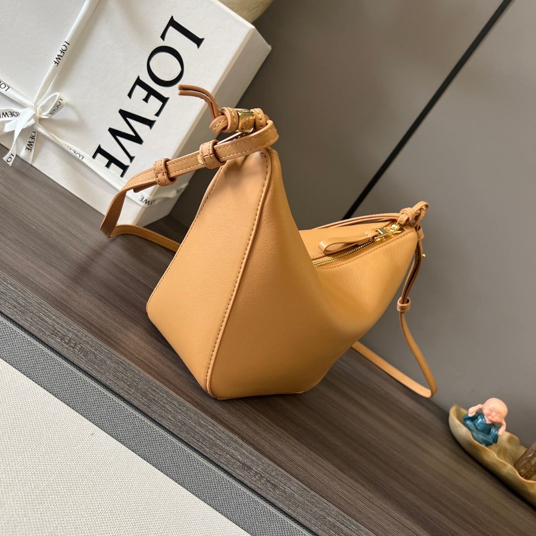 LOE LUNA HOBO 28 BAG IN PASTEL ORANGE CALFSKIN - Image 3