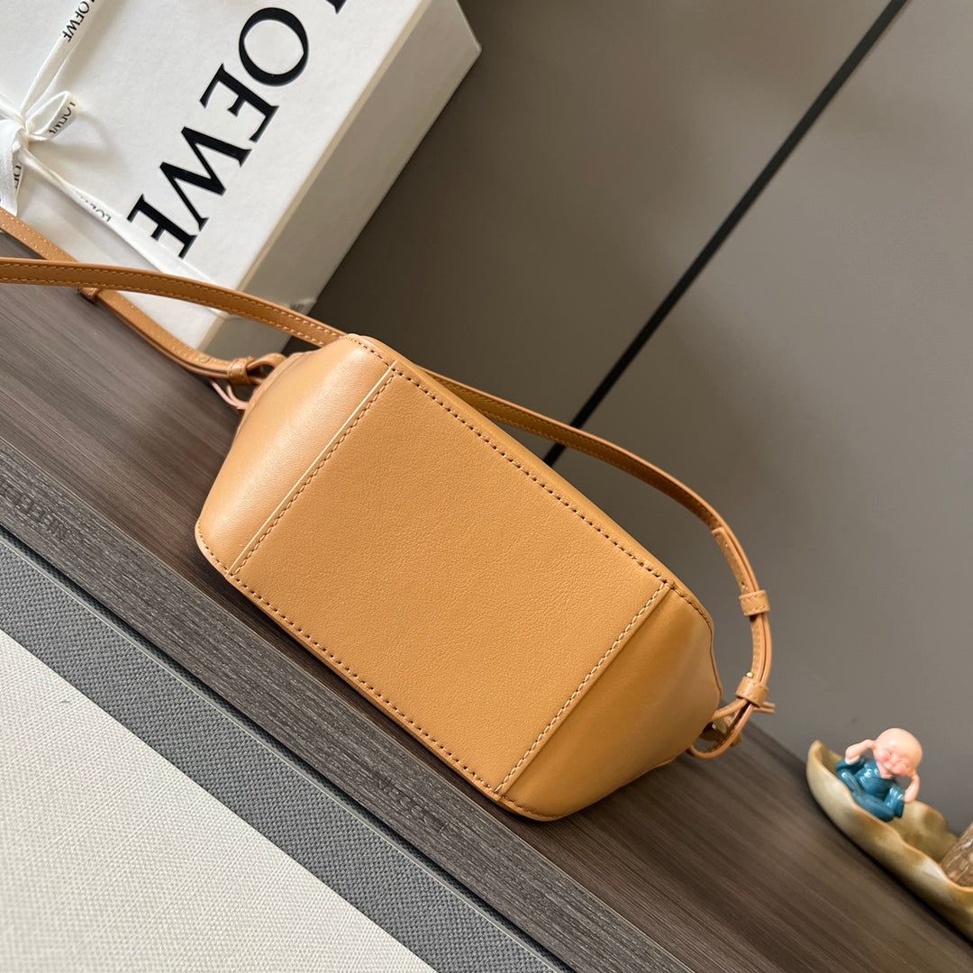 LOE LUNA HOBO 28 BAG IN PASTEL ORANGE CALFSKIN - Image 6