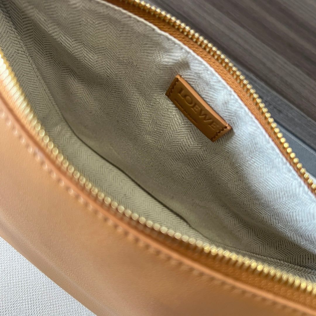 LOE LUNA HOBO 28 BAG IN PASTEL ORANGE CALFSKIN - Image 7