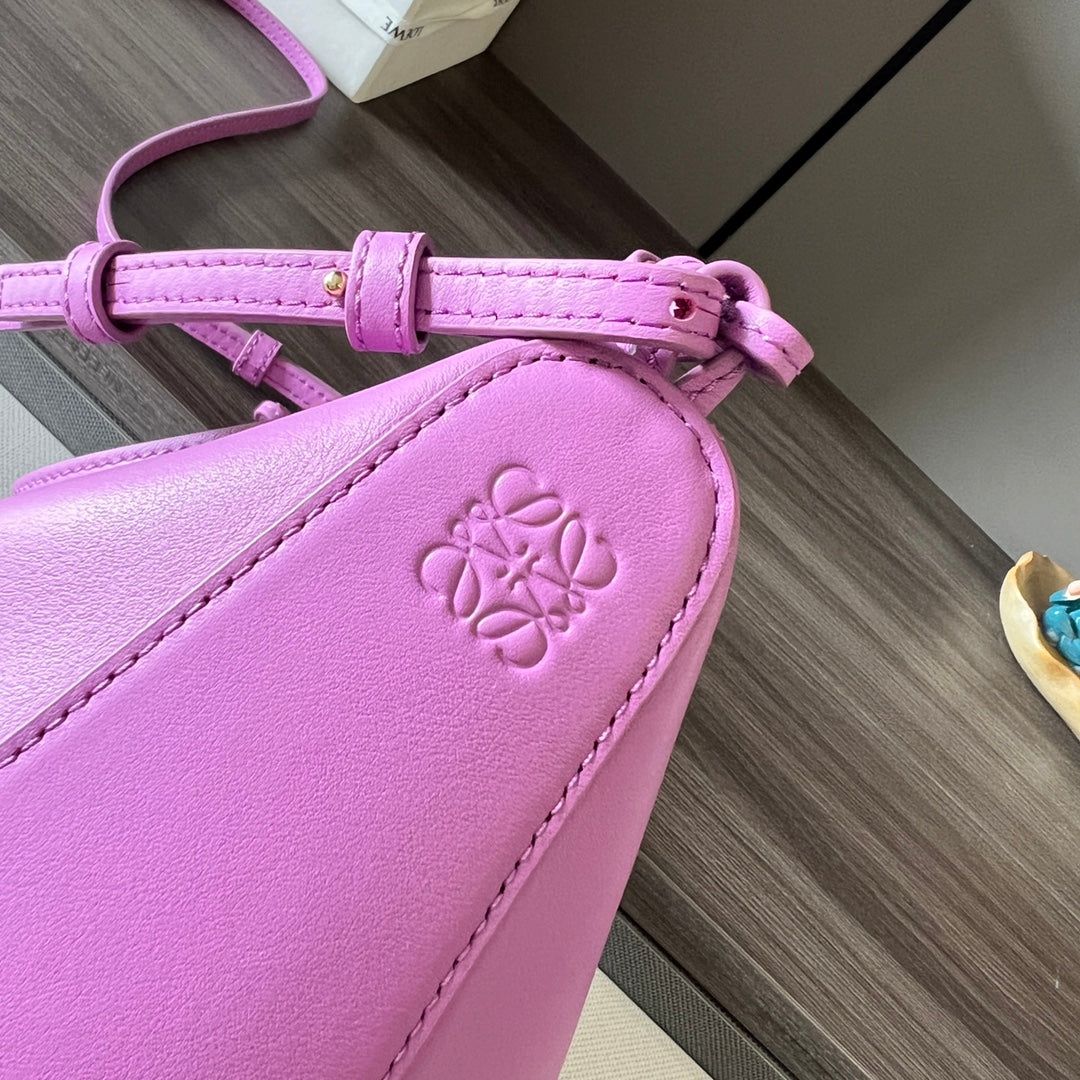 LOE LUNA HOBO 28 BAG IN HOT PINK CALFSKIN - Image 5