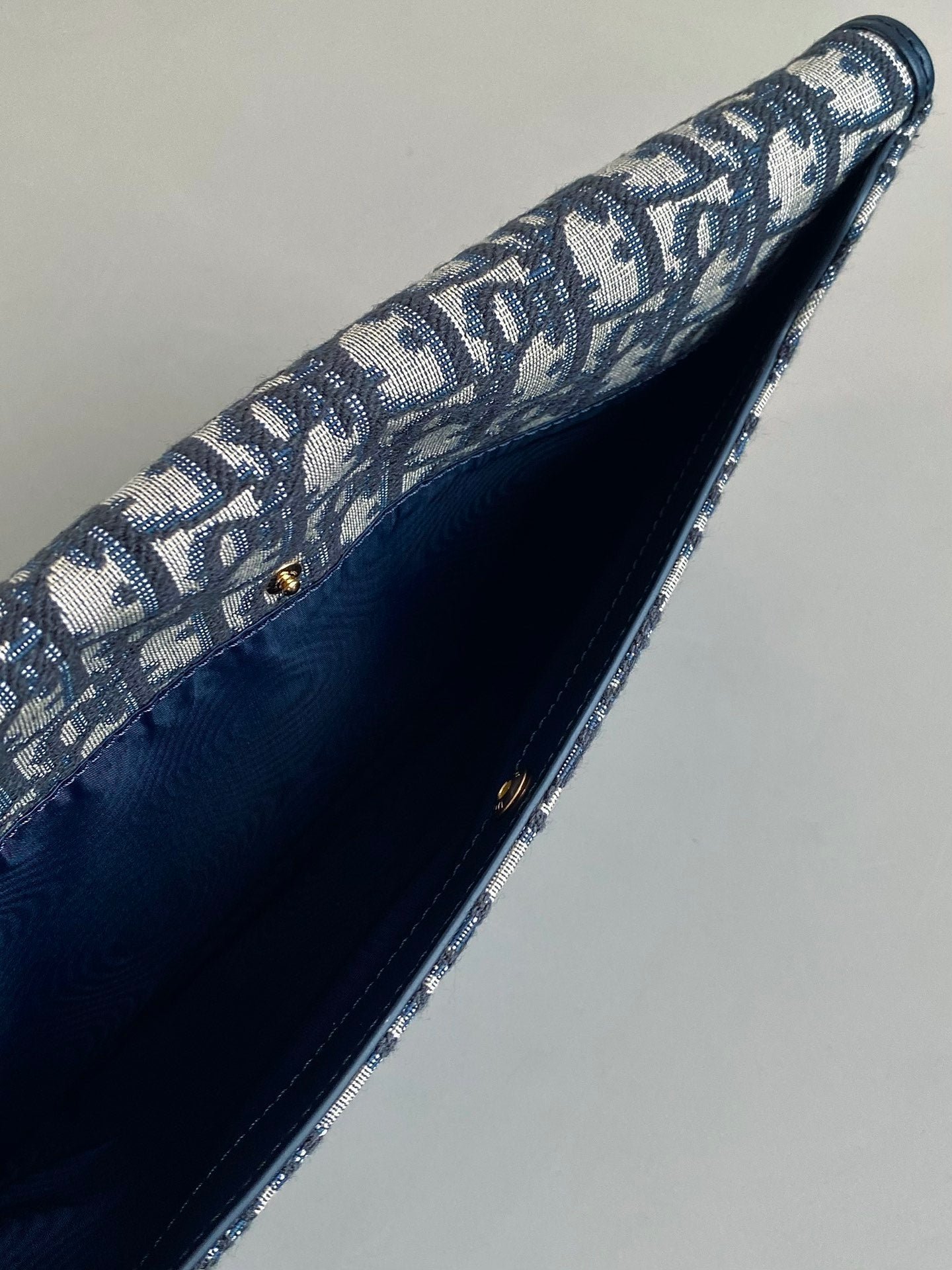 Dior 30 Montaigne Blue Oblique Jacquard Clutch Bag - Image 7