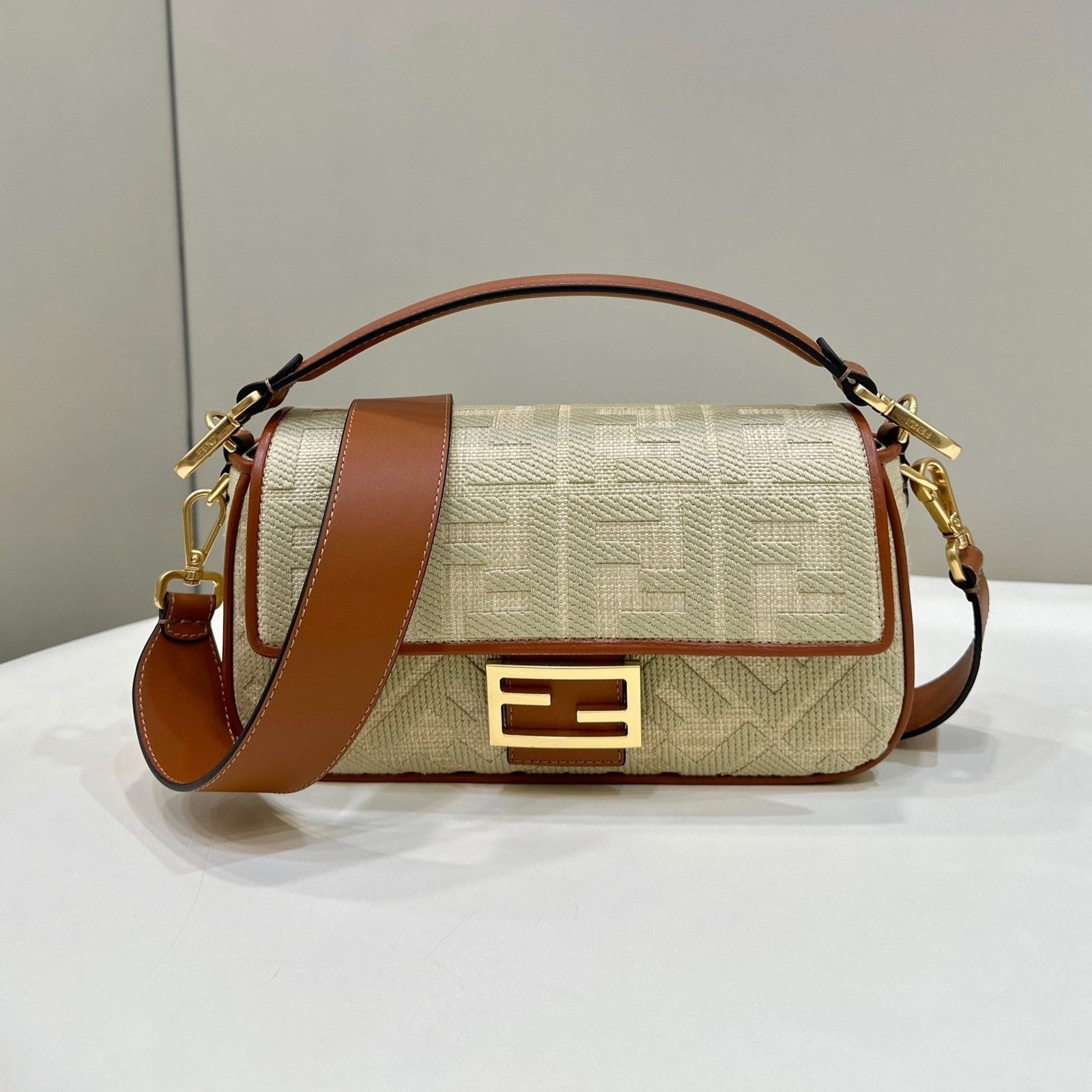 Fendi Baguette 27 Tan Beige Embroidery