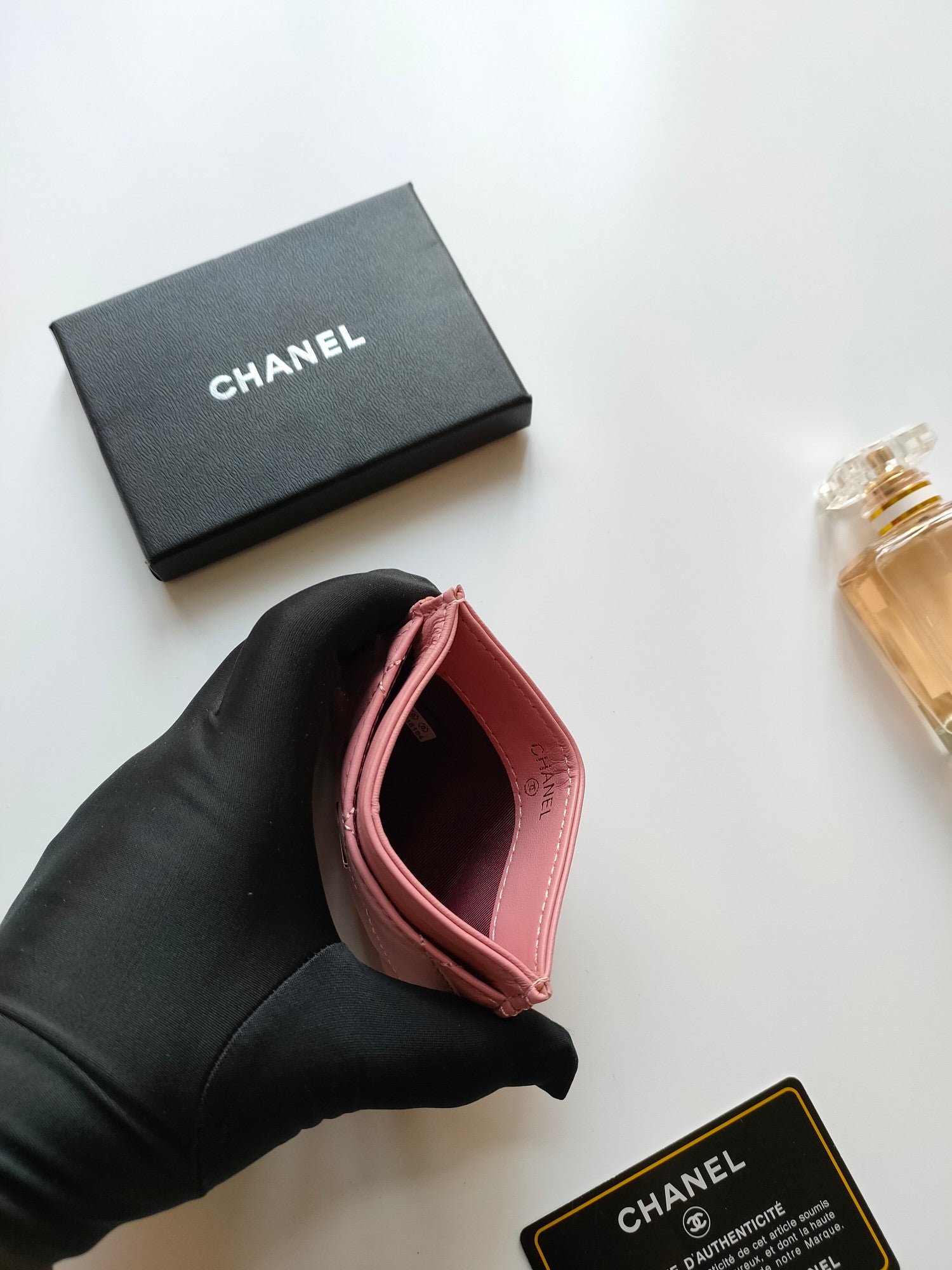 CHANEL Lambskin Blush Gold CC Card Pocket - Image 4
