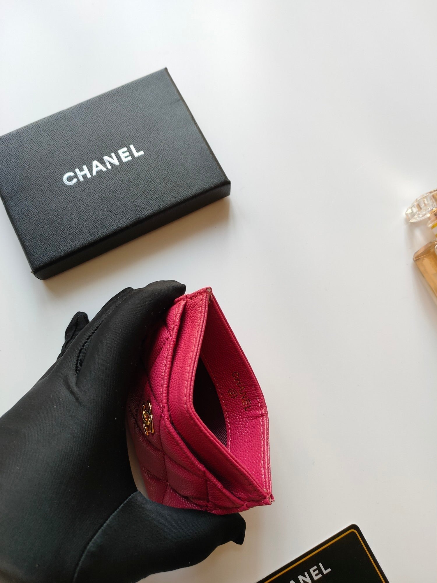 CHANEL Fuchsia Quilted Caviar Card Wallet - Image 4
